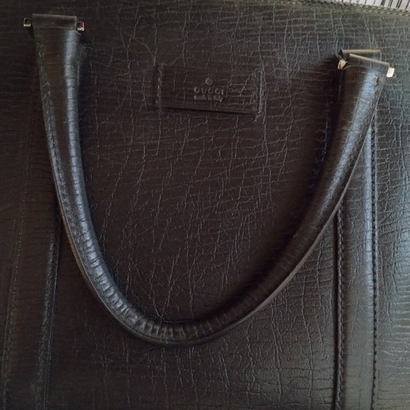Authentic Gucci Black Leather Zipper Handbag - Picture 5 of 15